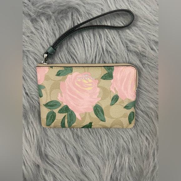 Coach Handbags - NWOT Floral Coach wristlet